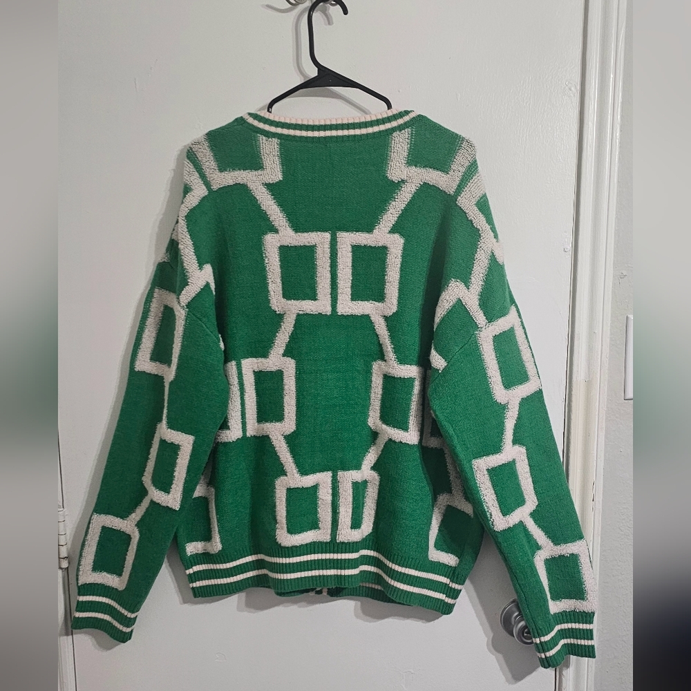 Green Geometric Pattern Sweater - Picture 9 of 10